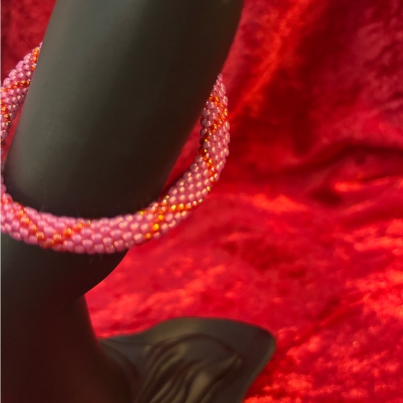 J103 NWOT Sashka "Wild Rose" Beaded Bracelet - Picture 4 of 4